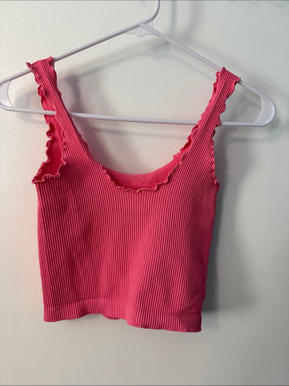 Women's Pink Ribbed Ruffle Cropped Tank Top - Picture 2 of 3